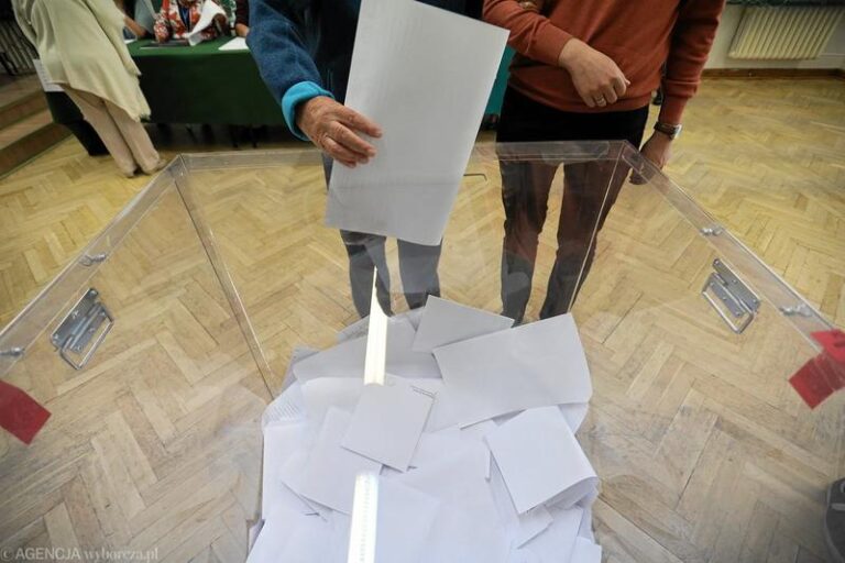 Jak często odbywają się wybory do rady gminy? Sprawdź, co ile lat możesz głosować!