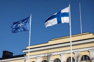 Finlandia w NATO: Jak na tę decyzję reaguje Rosja?