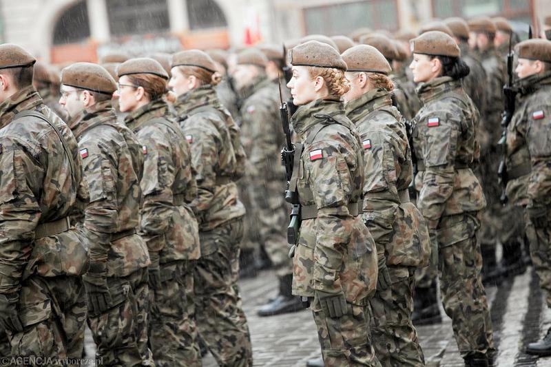 Regulacje konstytucyjne stanu nadzwyczajnego