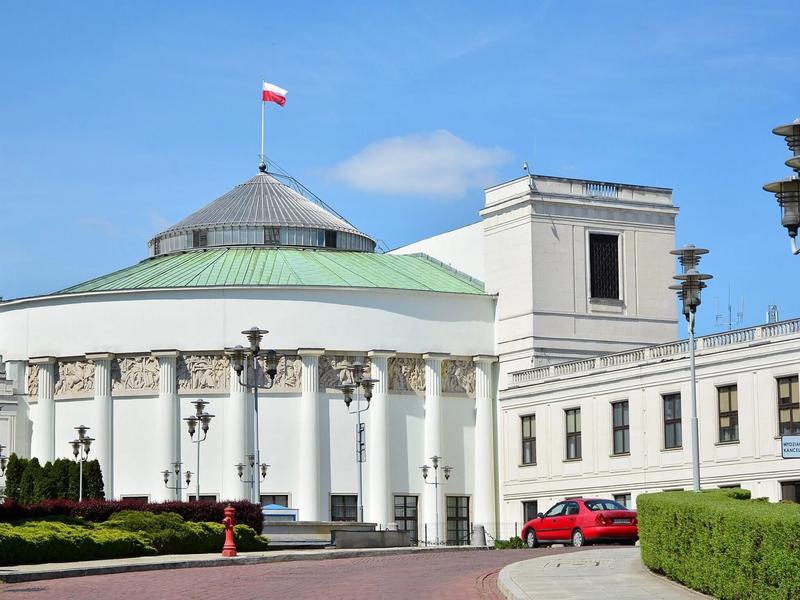 Większość w sejmie a polityka w Polsce