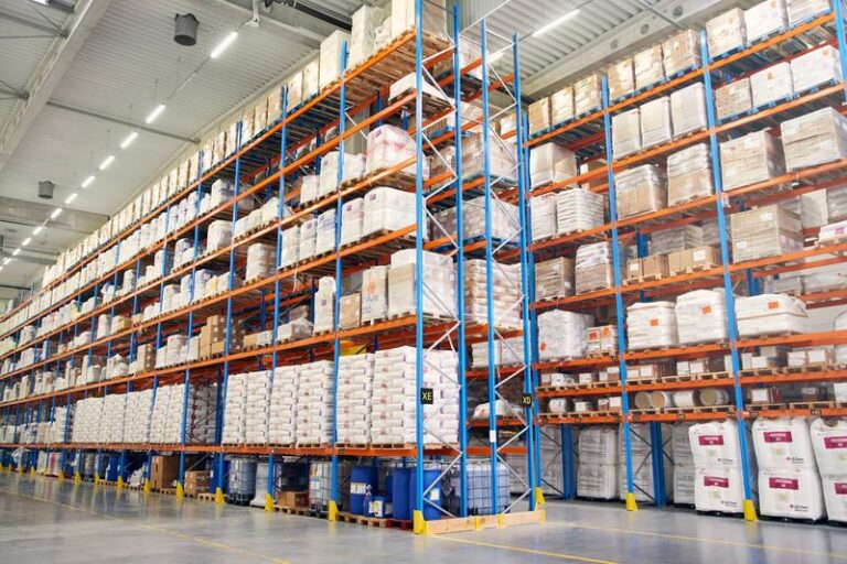 Kluczowe czynniki wpływające na wybór lokalizacji magazynu