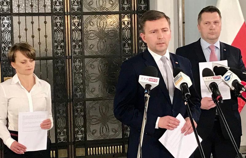 System hybrydowego głosowania