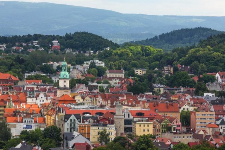 Kto zdobył władzę w Jeleniej Górze? Wyniki najnowszych wyborów